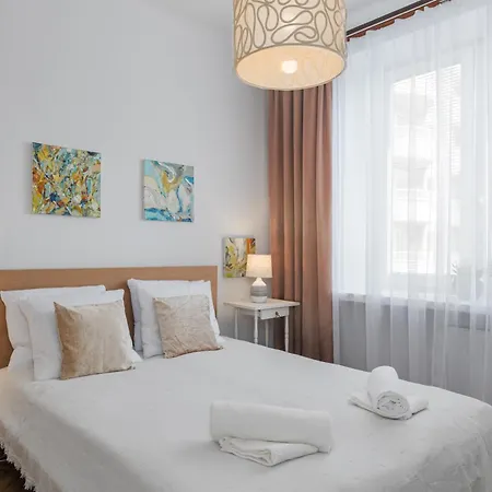 Luxury In Cozy Spacious Condo Near Heart Of Warsaw Exterior photo