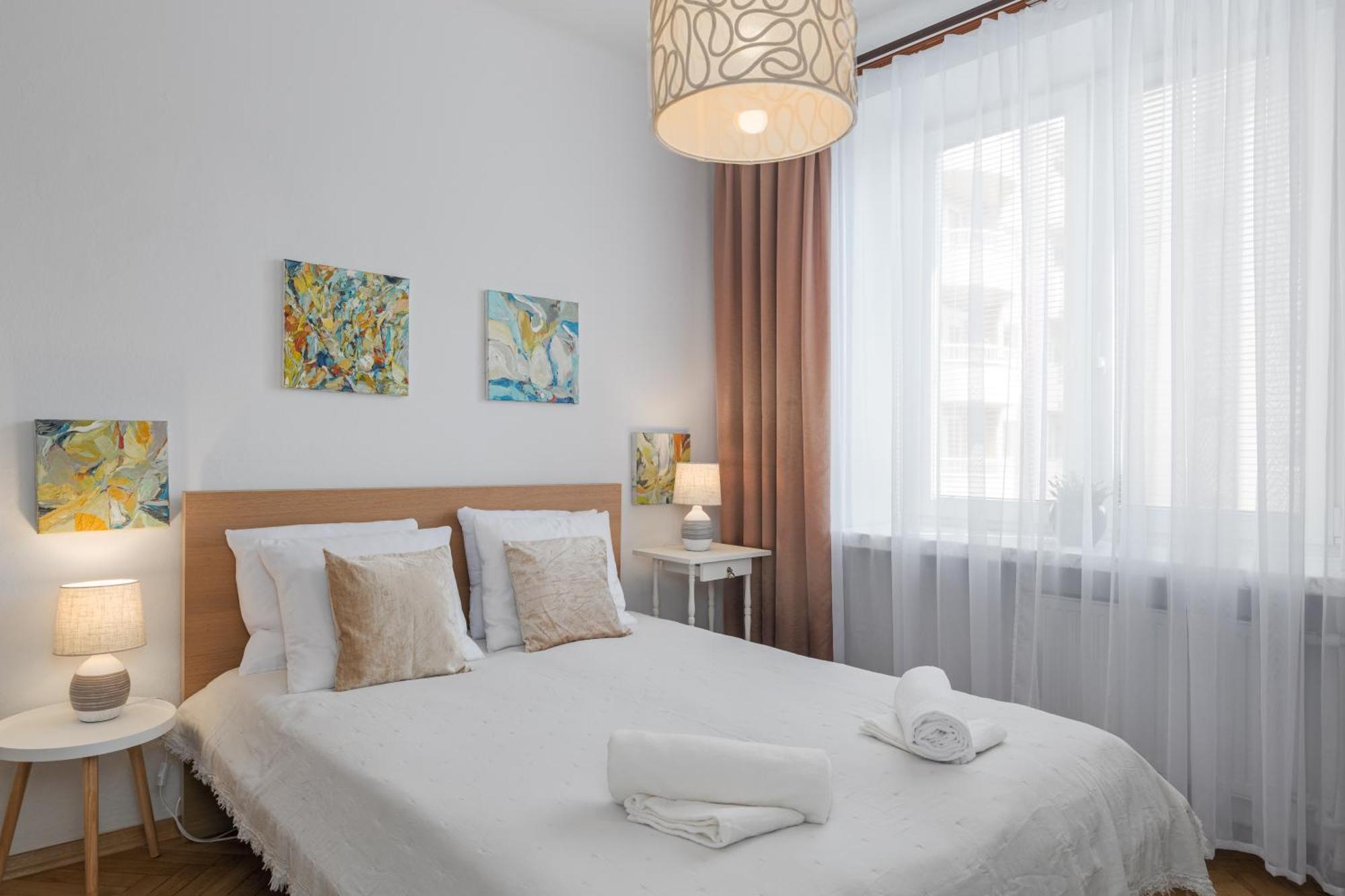 Apartamento Luxury In Cozy Spacious Near Heart Of